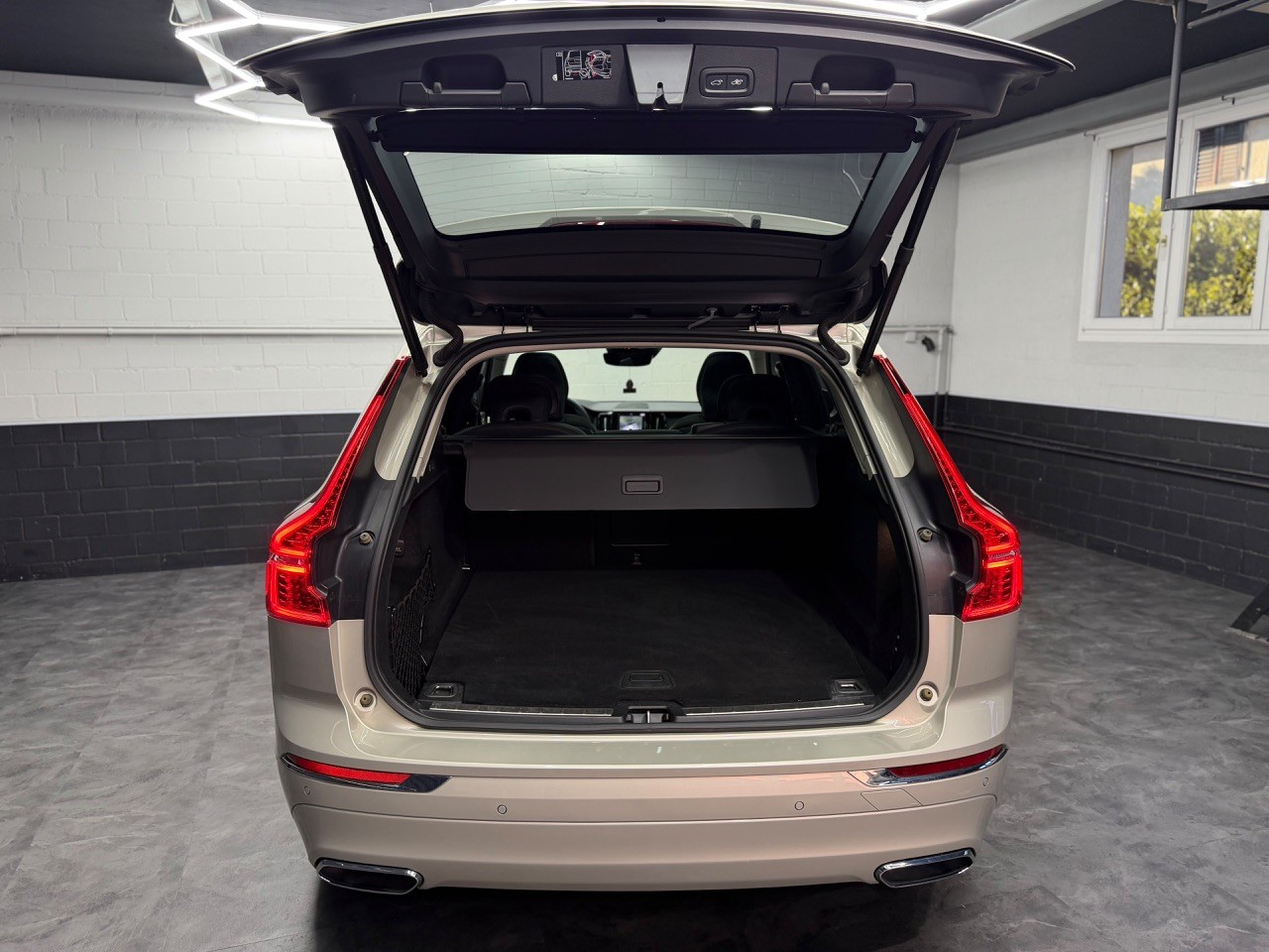 VOLVO XC60 T6 eAWD Inscription | Schiebedach | Harman/Kardon | 360° Kamera-image-22