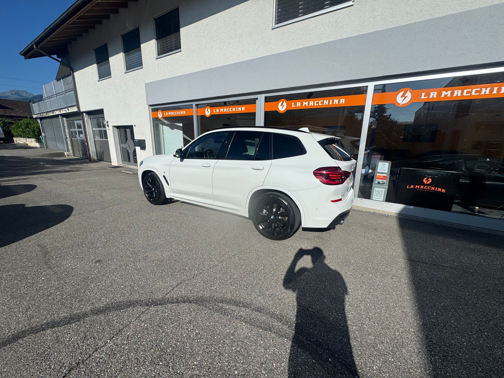 BMW X3 xDrive 20d Individual M Sport Steptronic-showroom-element-2