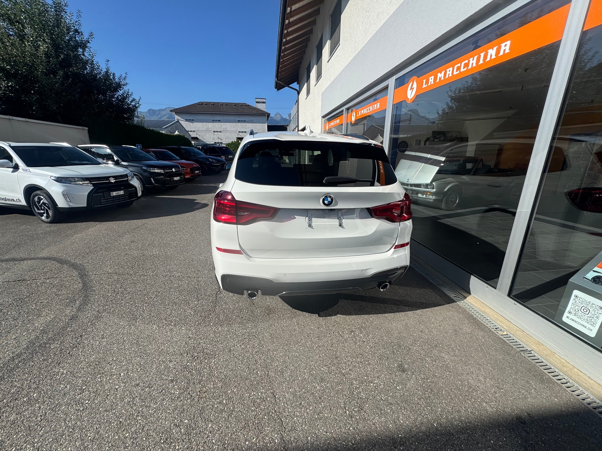 BMW X3 xDrive 20d Individual M Sport Steptronic-showroom-element-3