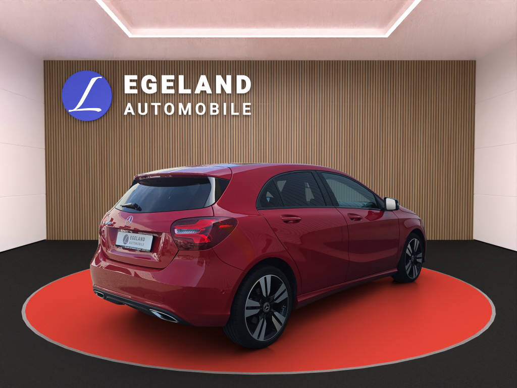 MERCEDES-BENZ A 200 Night Star-showroom-element-2