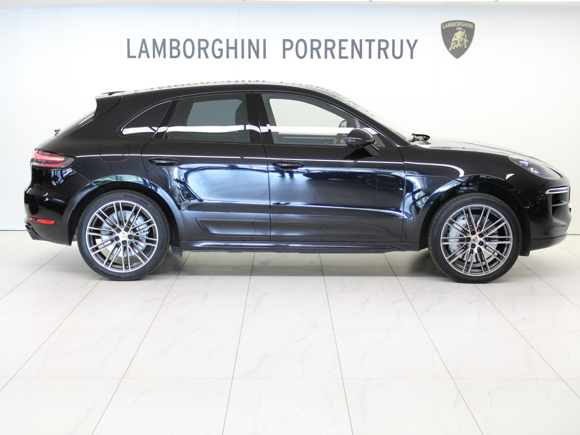 PORSCHE Macan Turbo PDK-image-1