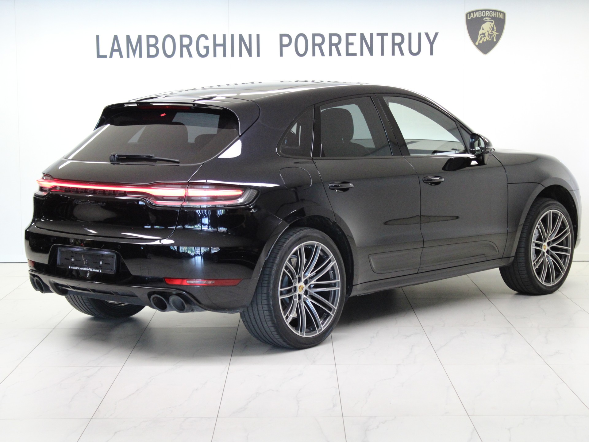 PORSCHE Macan Turbo PDK-image-2