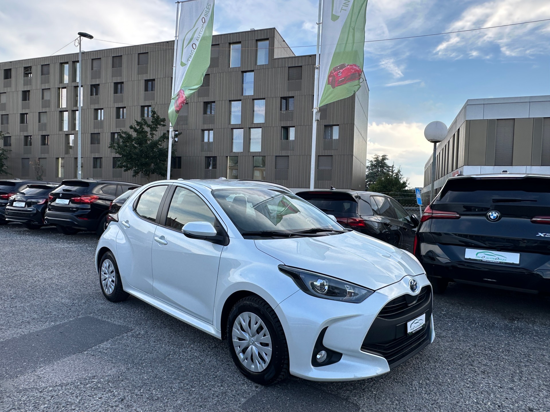 TOYOTA Yaris 1.5 Comfort e-CVT-image-7