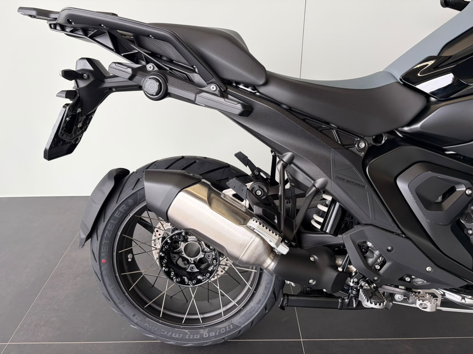 BMW R 1300 GS-image-9