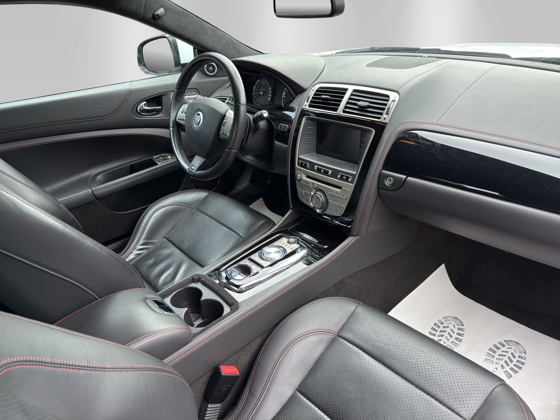 JAGUAR XKR 5.0 V8 SC Special Edition Automatic-image-14
