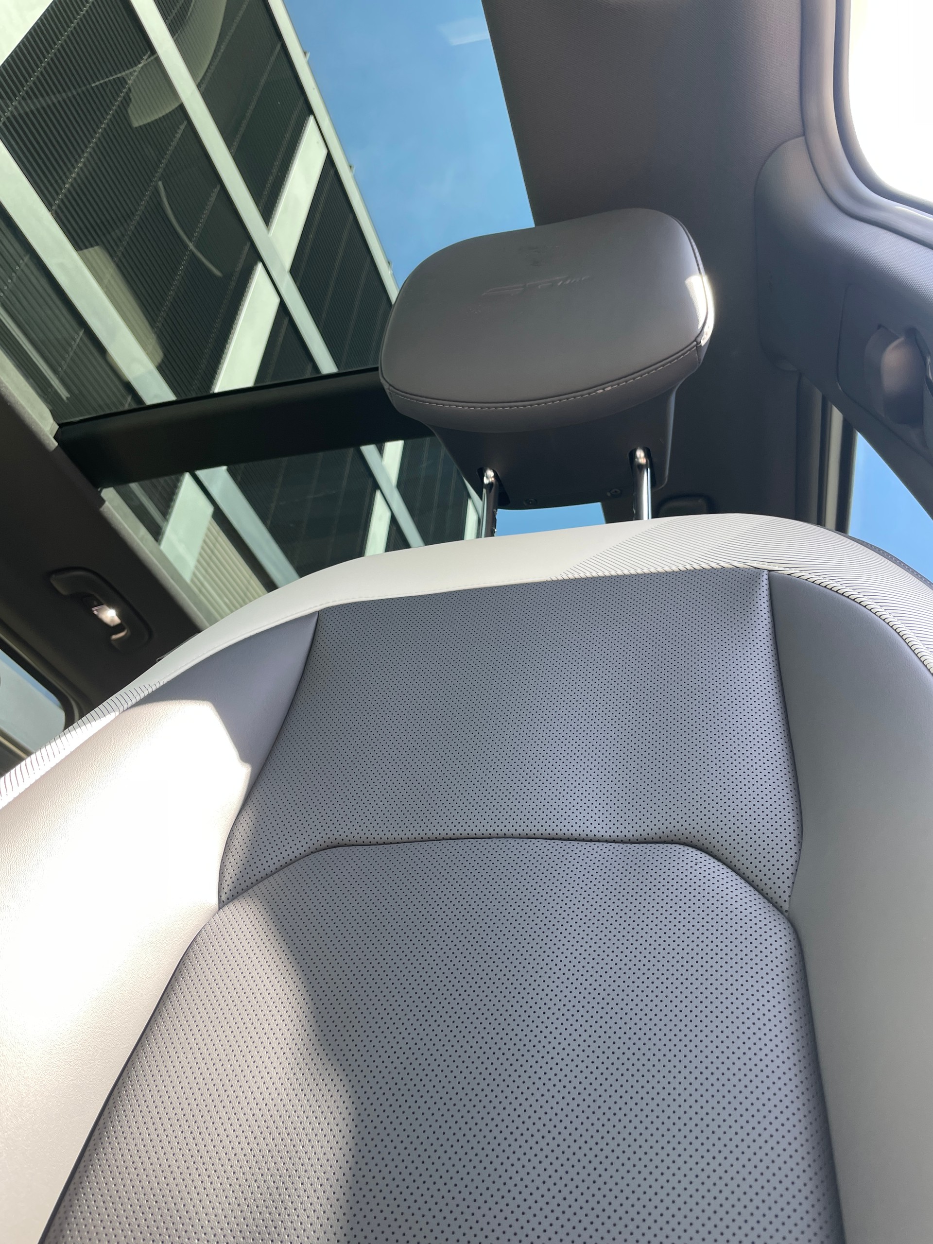 KIA EV5 81,4 kWh GT Line 4x4 mit GT-Line Pack und Panorama-image-12