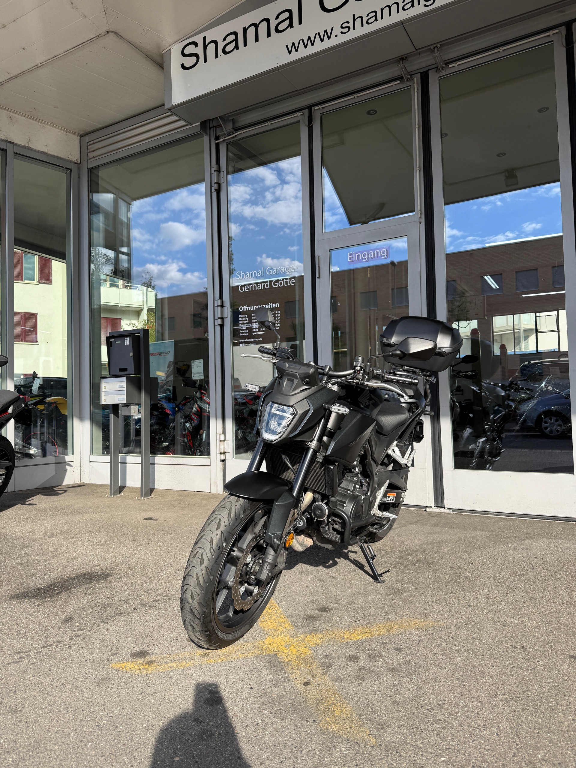 HONDA CB 500 Hornet-showroom-element-3