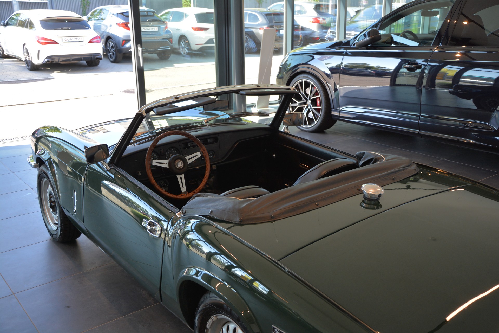 TRIUMPH Spitfire IV-image-16