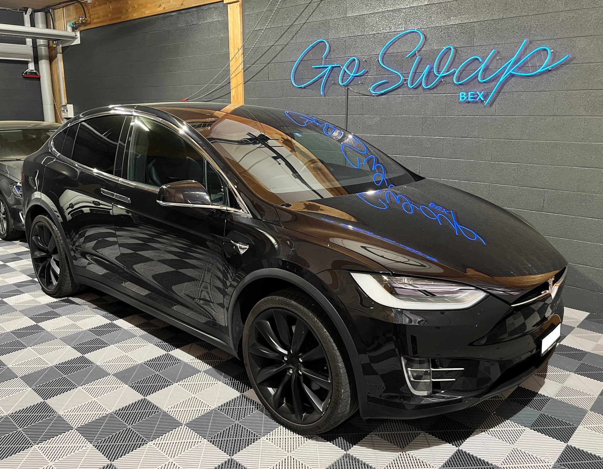 TESLA Model X 75 D