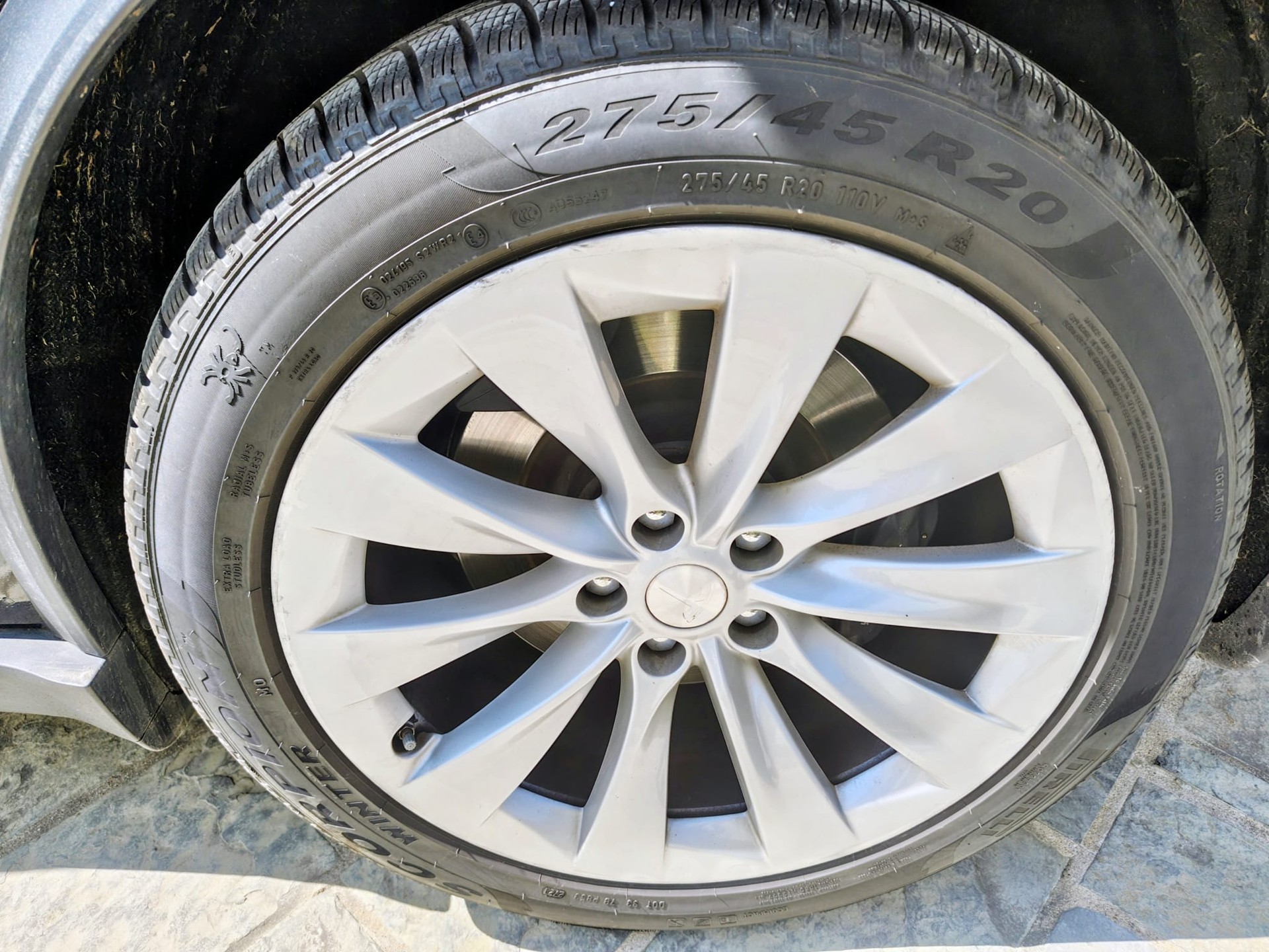 TESLA Model X 75 D-showroom-element-3