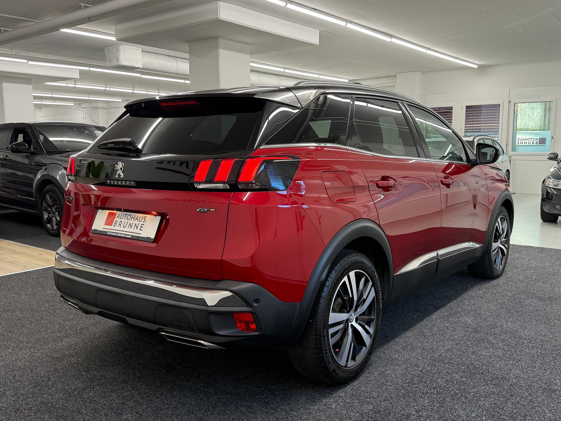 PEUGEOT 3008 2.0 BlueHDi GT STT AHK-showroom-element-3