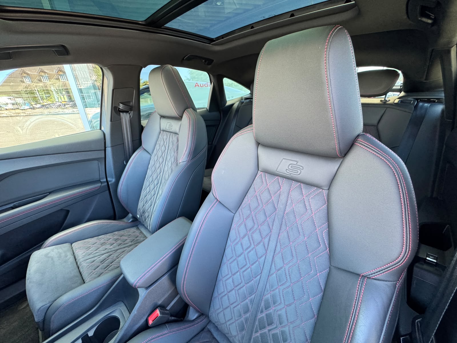 AUDI Q4 Sportback e-tron 45 Edition Swiss Ski quattro / 4x4 mit Black Edition & S-line Packet-image-13