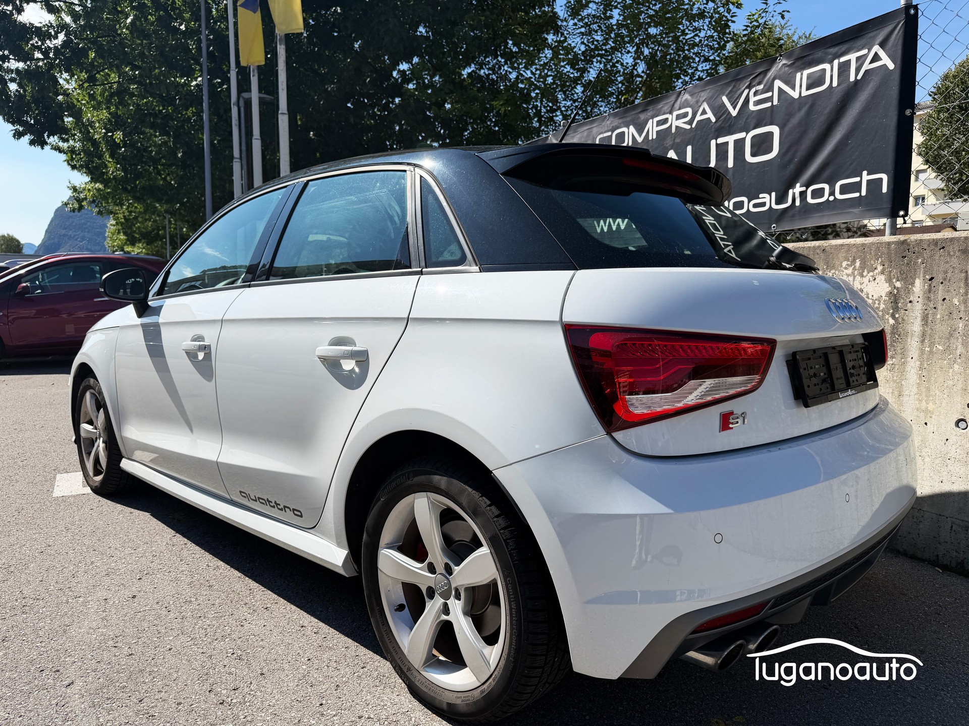 AUDI S1 Sportback 2.0 TFSI Sport quattro-image-3