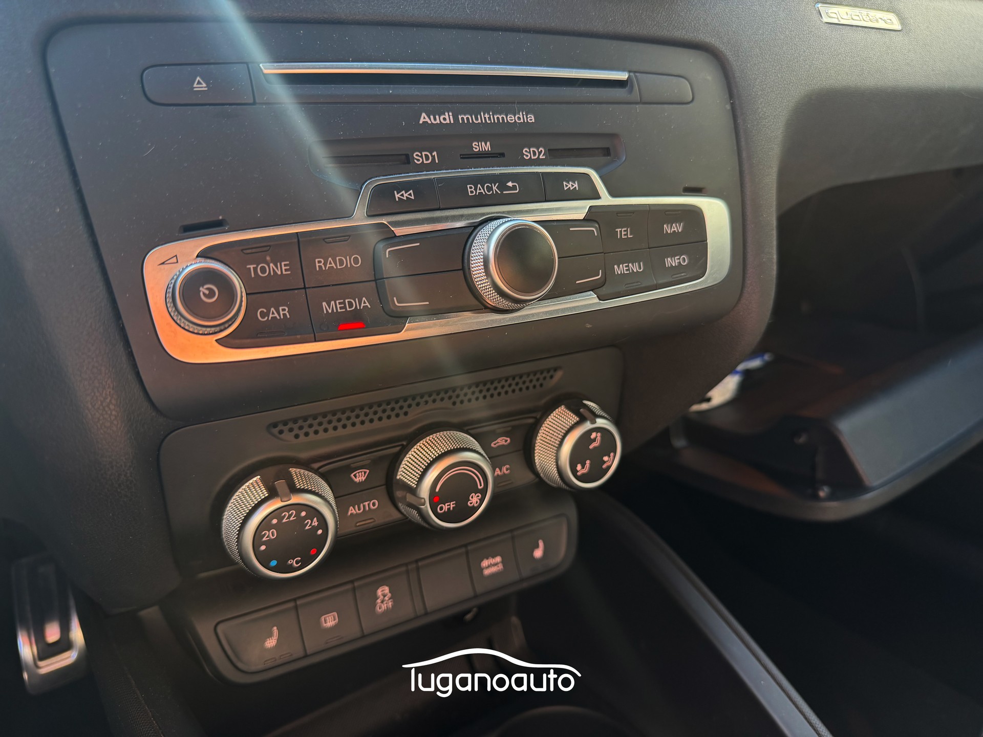AUDI S1 Sportback 2.0 TFSI Sport quattro-image-10