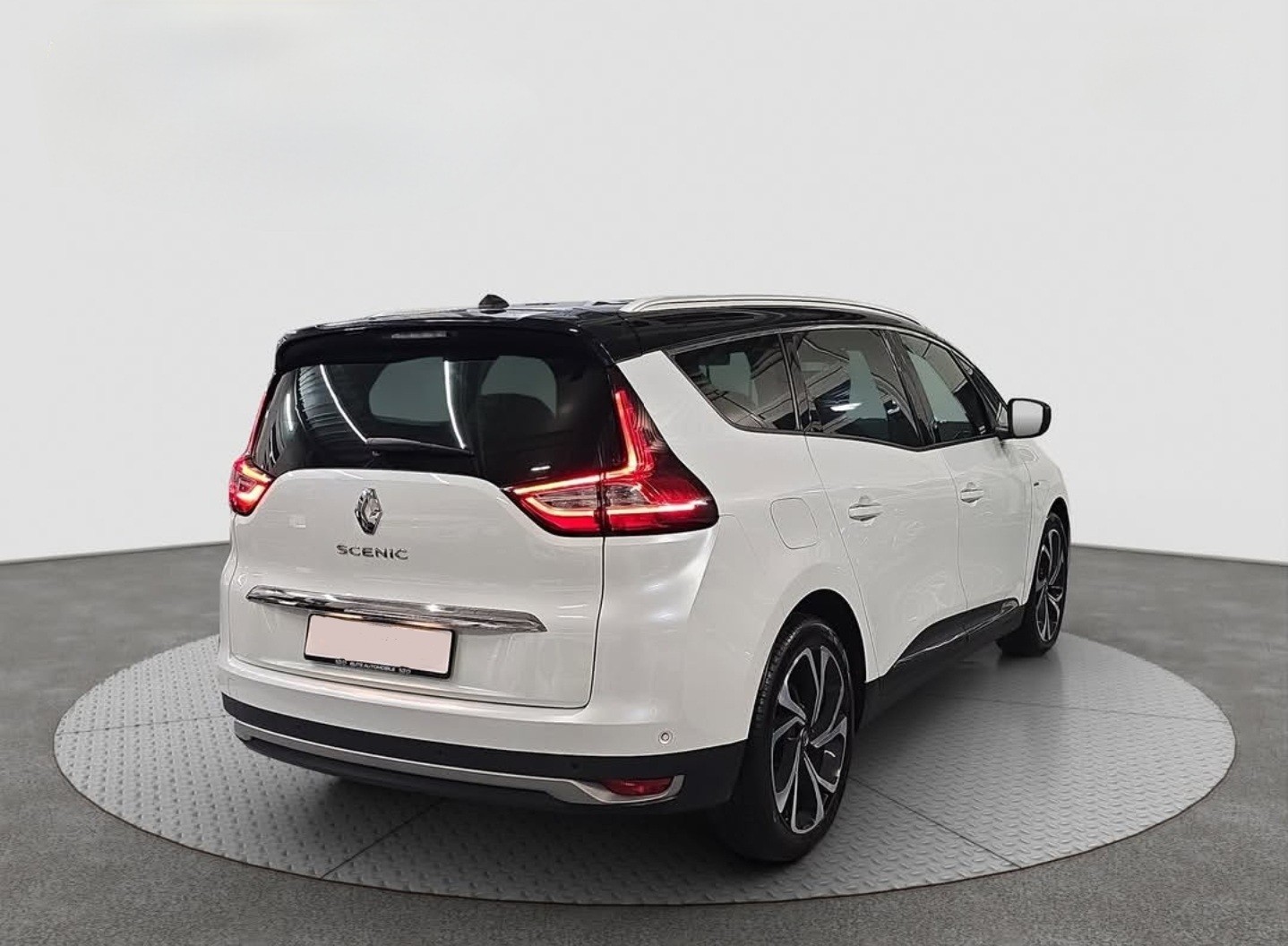RENAULT 1.6 dCi 160 Bose EDC 7-Sitzer-image-4