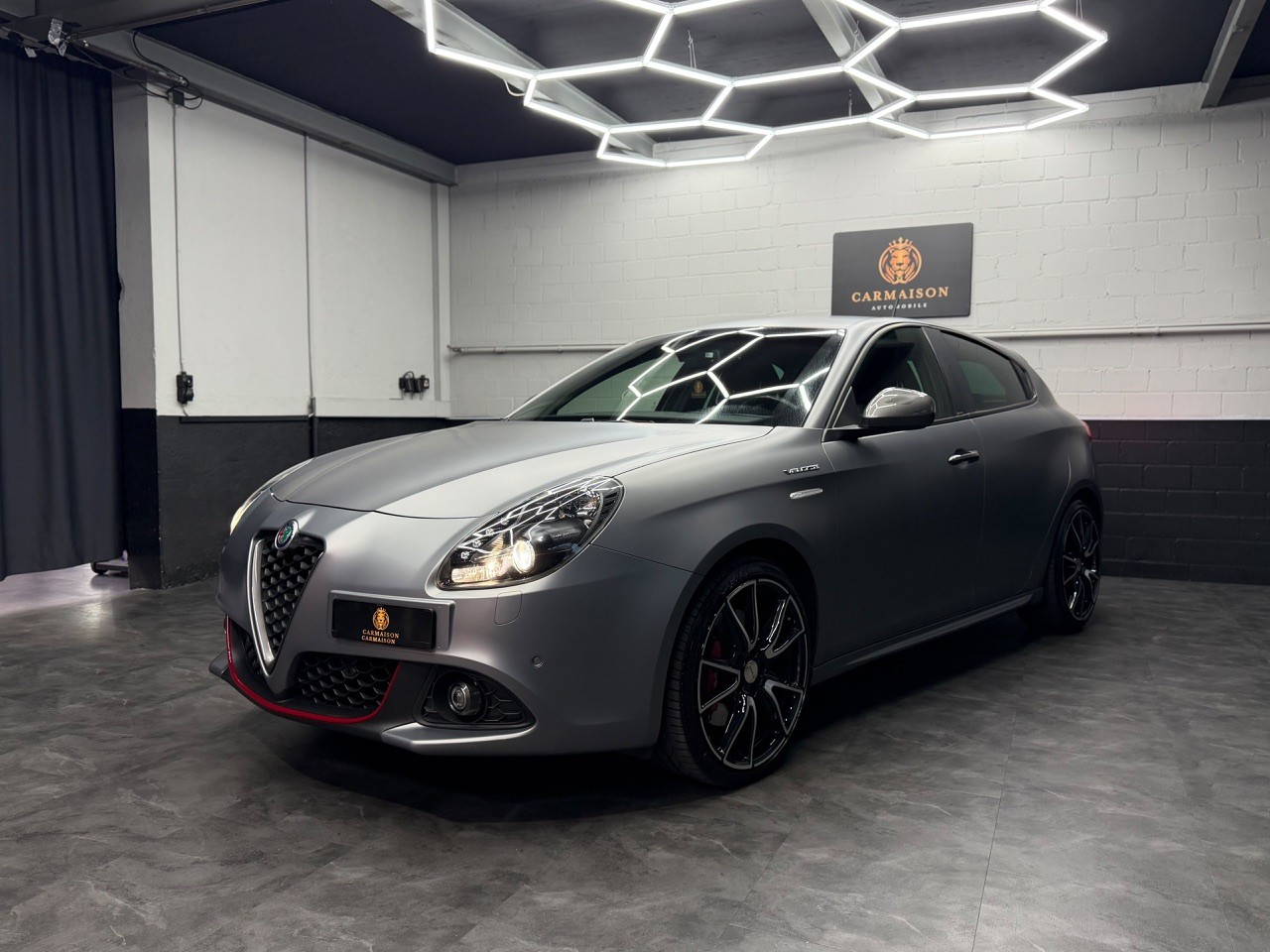 ALFA ROMEO Giulietta 1750 TBi Veloce TCT QV | CH-Auto | Grau Matt | Ragazzon Auspuff-showroom-element-2