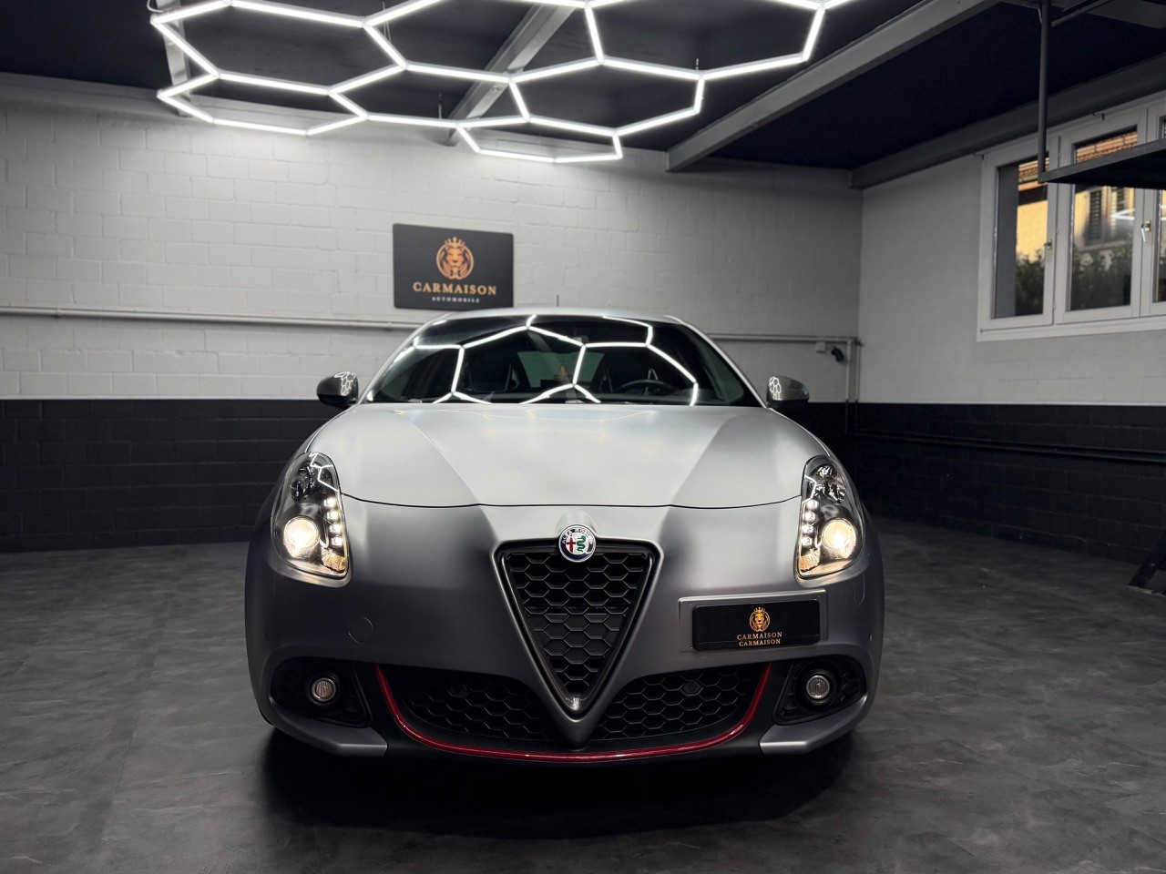 ALFA ROMEO Giulietta 1750 TBi Veloce TCT QV | CH-Auto | Grau Matt | Ragazzon Auspuff-showroom-element-1