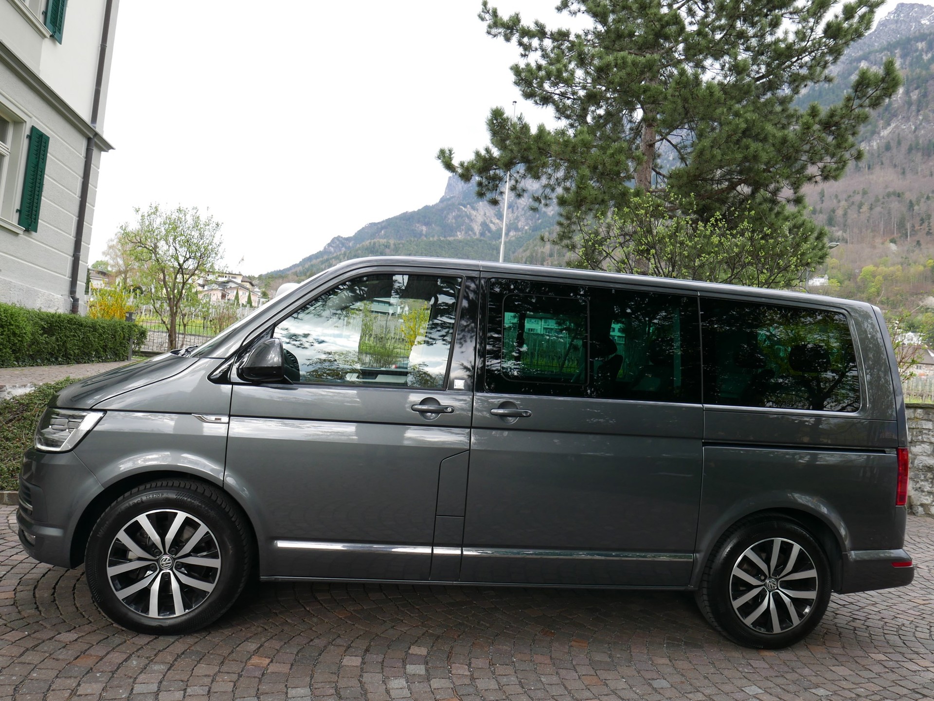 VW T6 Multivan 2.0 Bi-TDI Highline Liberty 4Mot. DSG-image-1