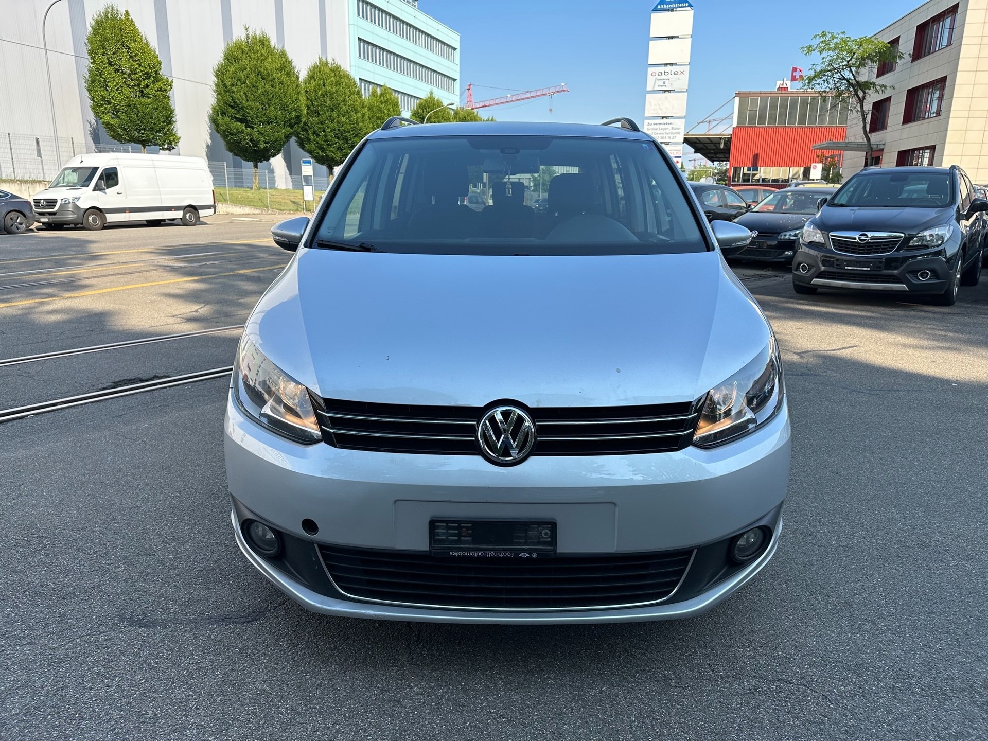 VW Touran 1.6 TDI Team DSG-image-1