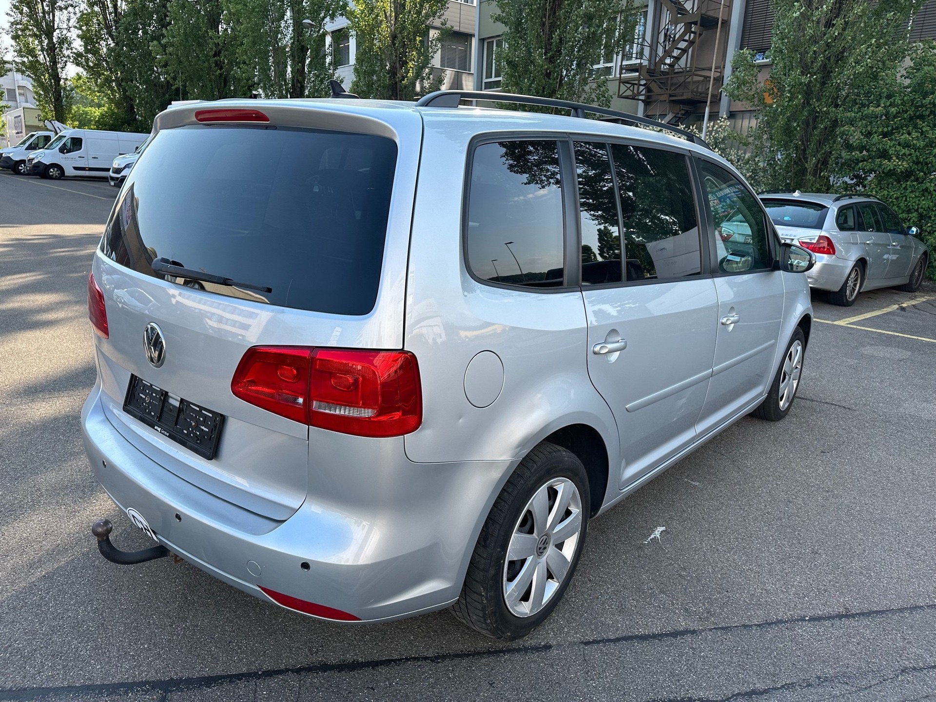 VW Touran 1.6 TDI Team DSG-image-6