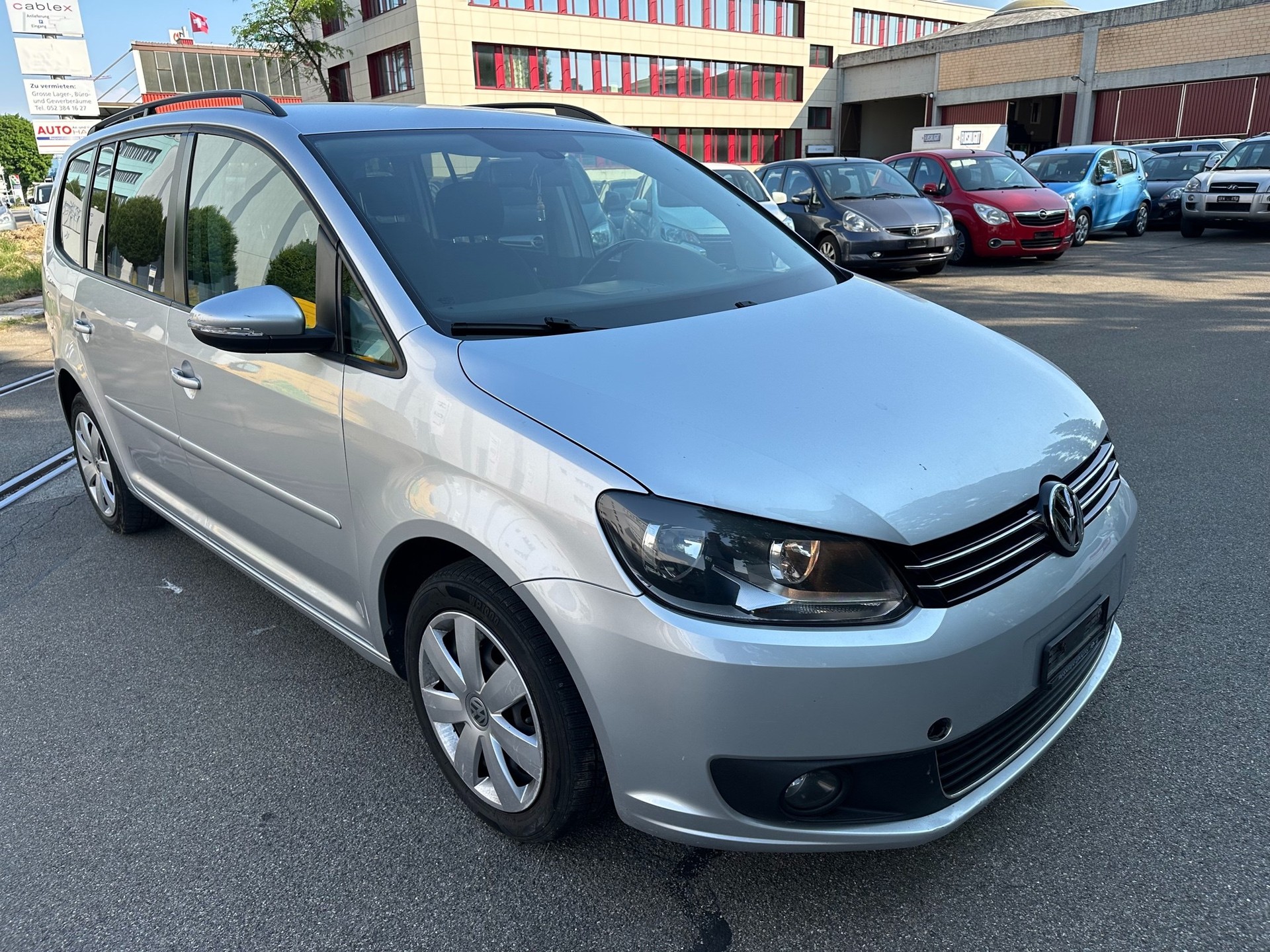 VW Touran 1.6 TDI Team DSG-image-2