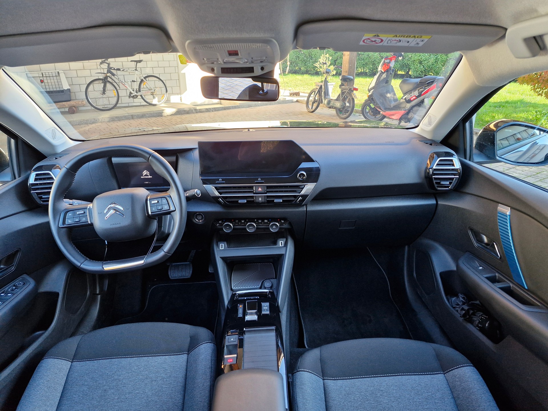 CITROEN C4 Electric Swiss Edition-image-4