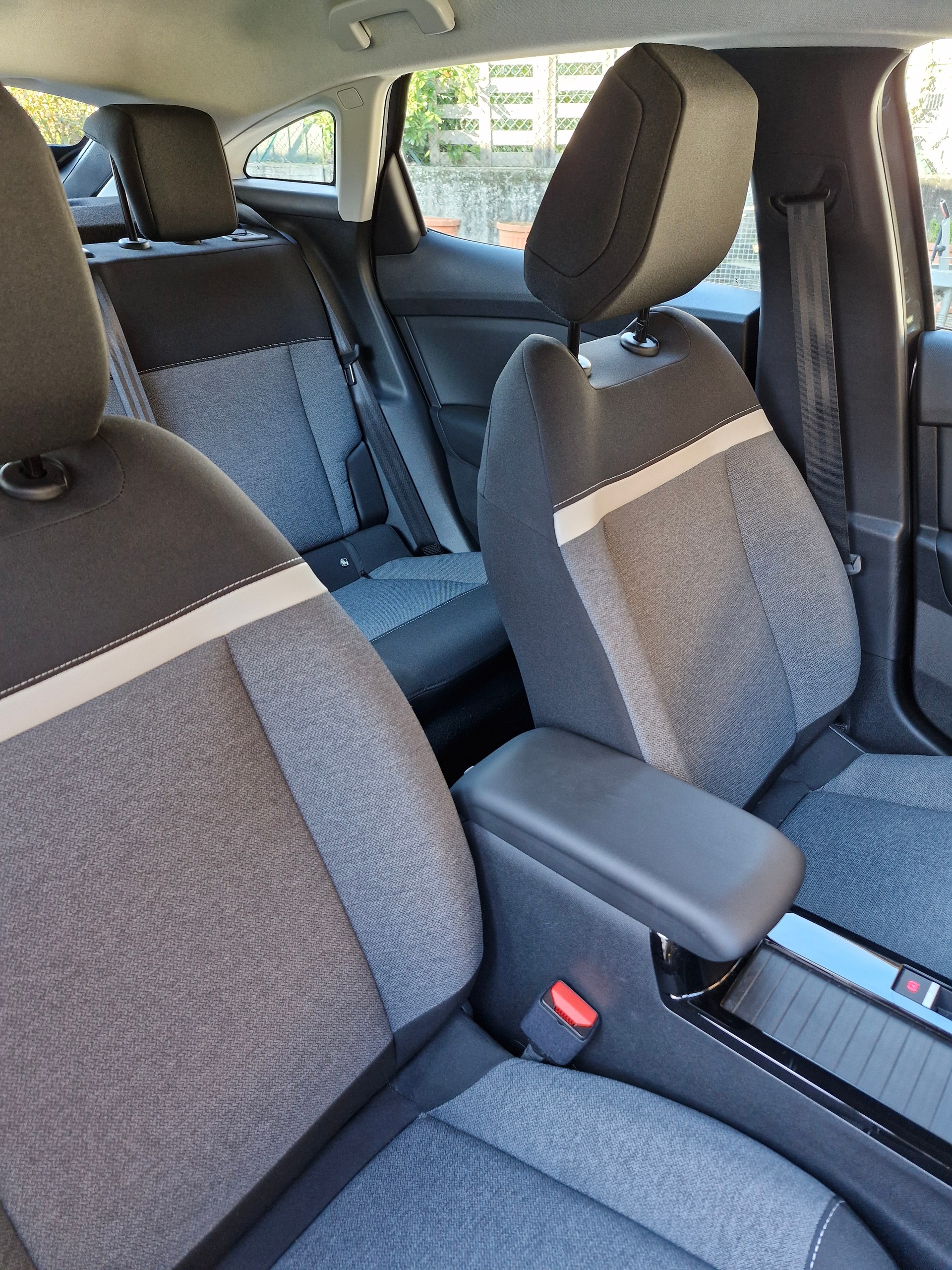 CITROEN C4 Electric Swiss Edition-image-6