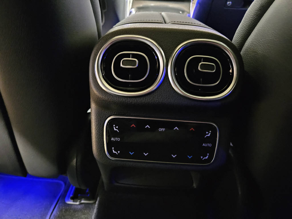 MERCEDES-BENZ GLC 220 d 4Matic AMG Line Coupé-image-11
