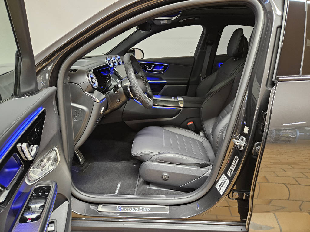 MERCEDES-BENZ GLC 220 d 4Matic AMG Line Coupé-image-4