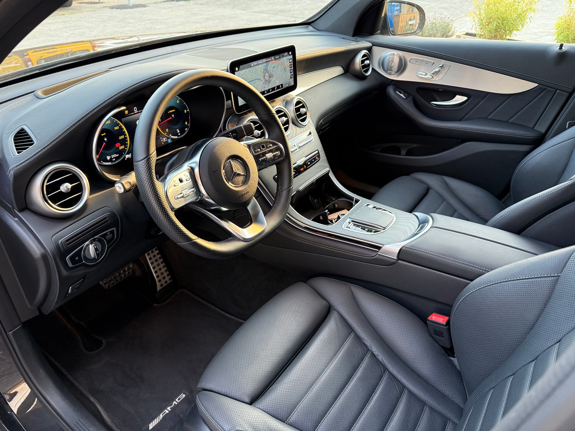 MERCEDES-BENZ GLC Coupé 300 d AMG Line 4Matic 9G-Tronic-image-6