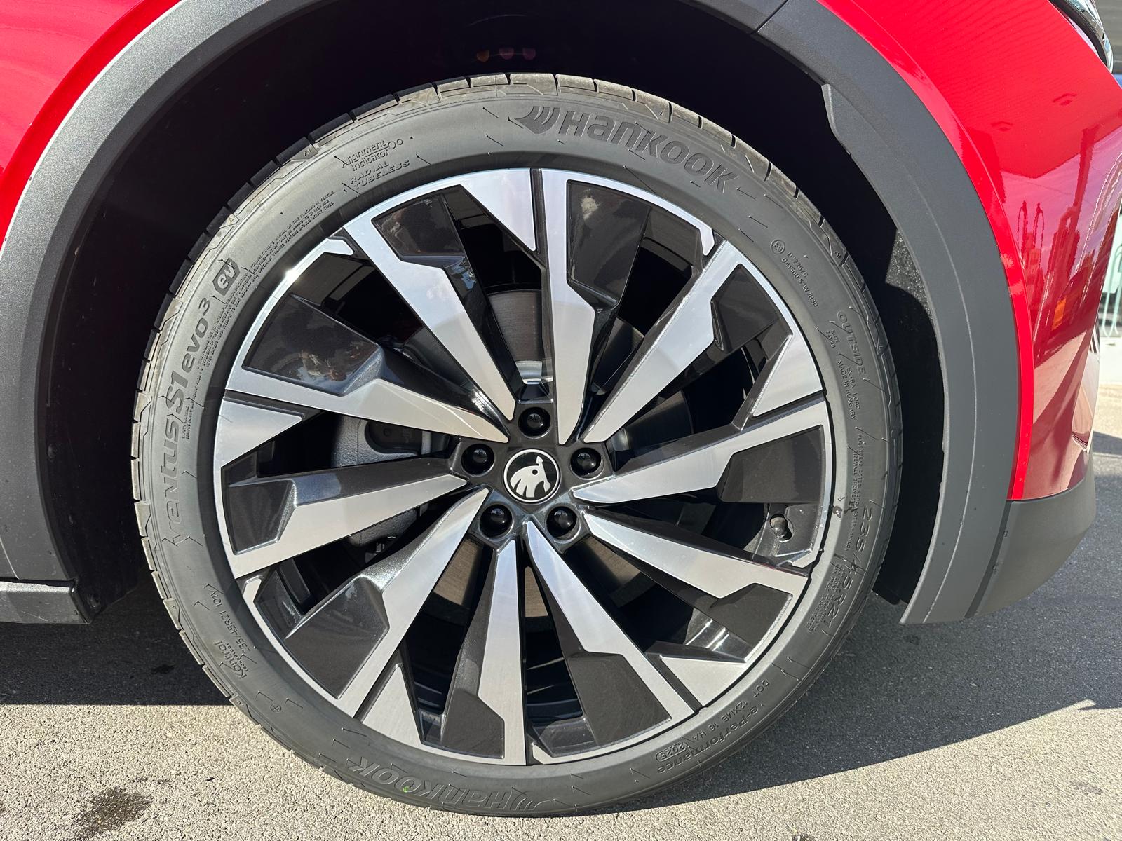 SKODA Elroq 85 Sportline-image-4