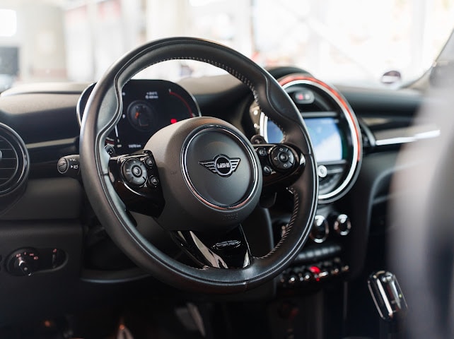 MINI Cooper John Cooper Works Cabriolet Steptronic CH🇨🇭-image-12