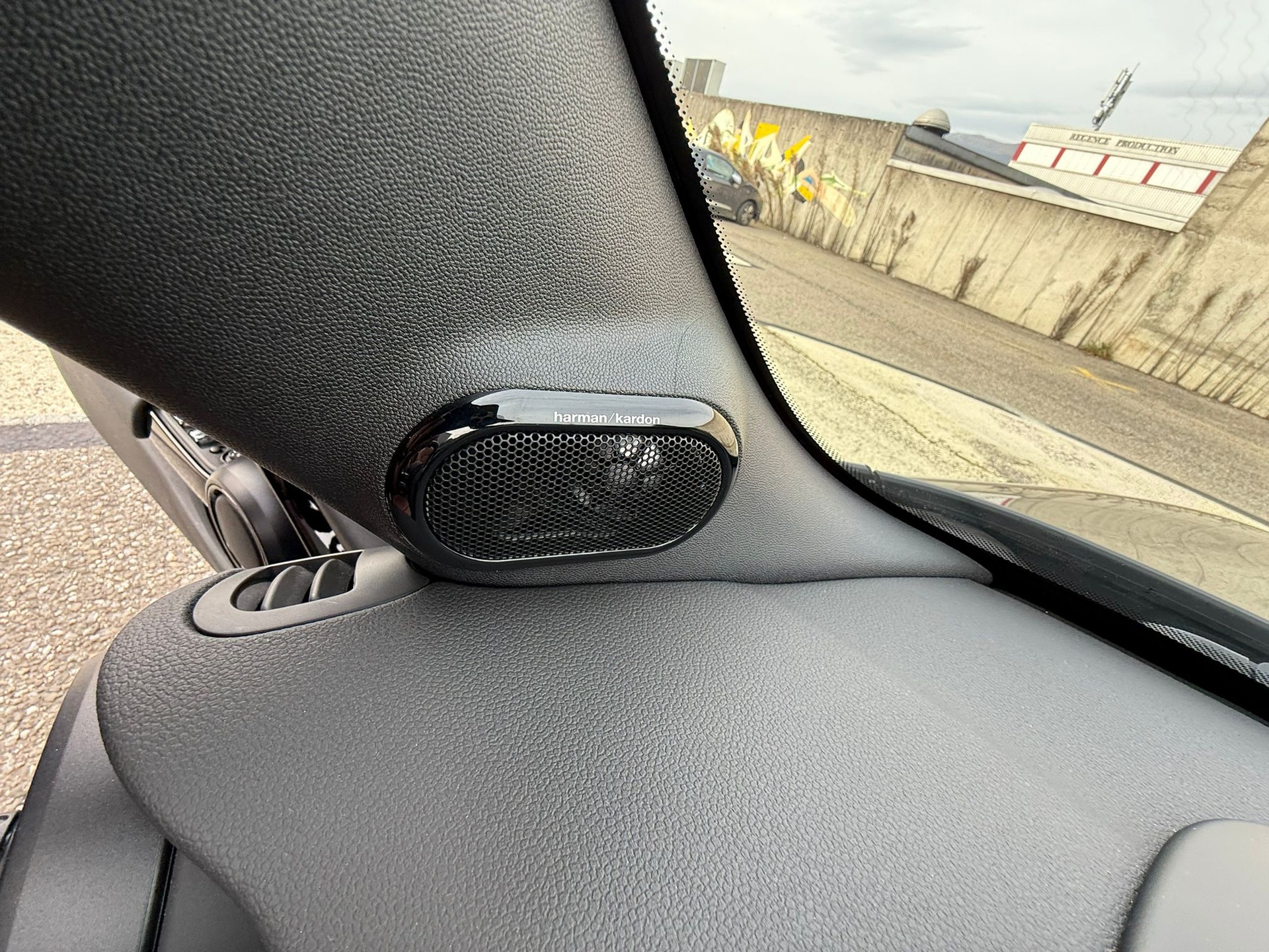 MINI Cooper John Cooper Works Cabriolet Steptronic CH🇨🇭-image-14