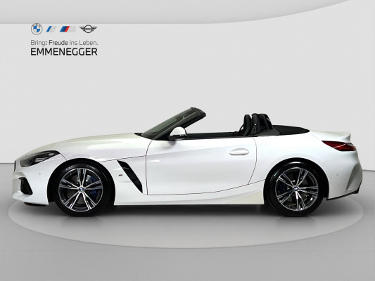 BMW Z4 M40i-showroom-element-1