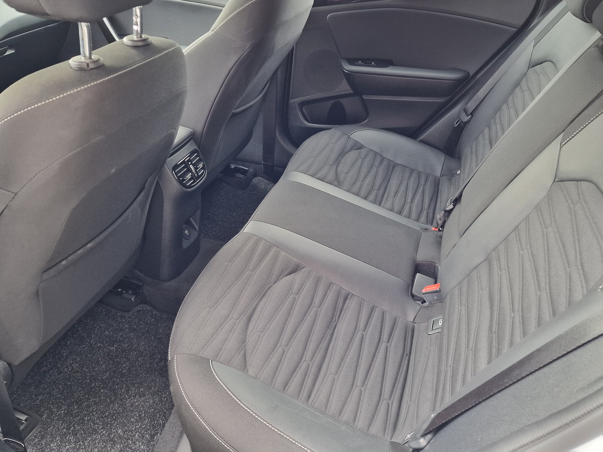 KIA XCeed 1.5 T-GDi GT-Line DCT MHEV-image-5