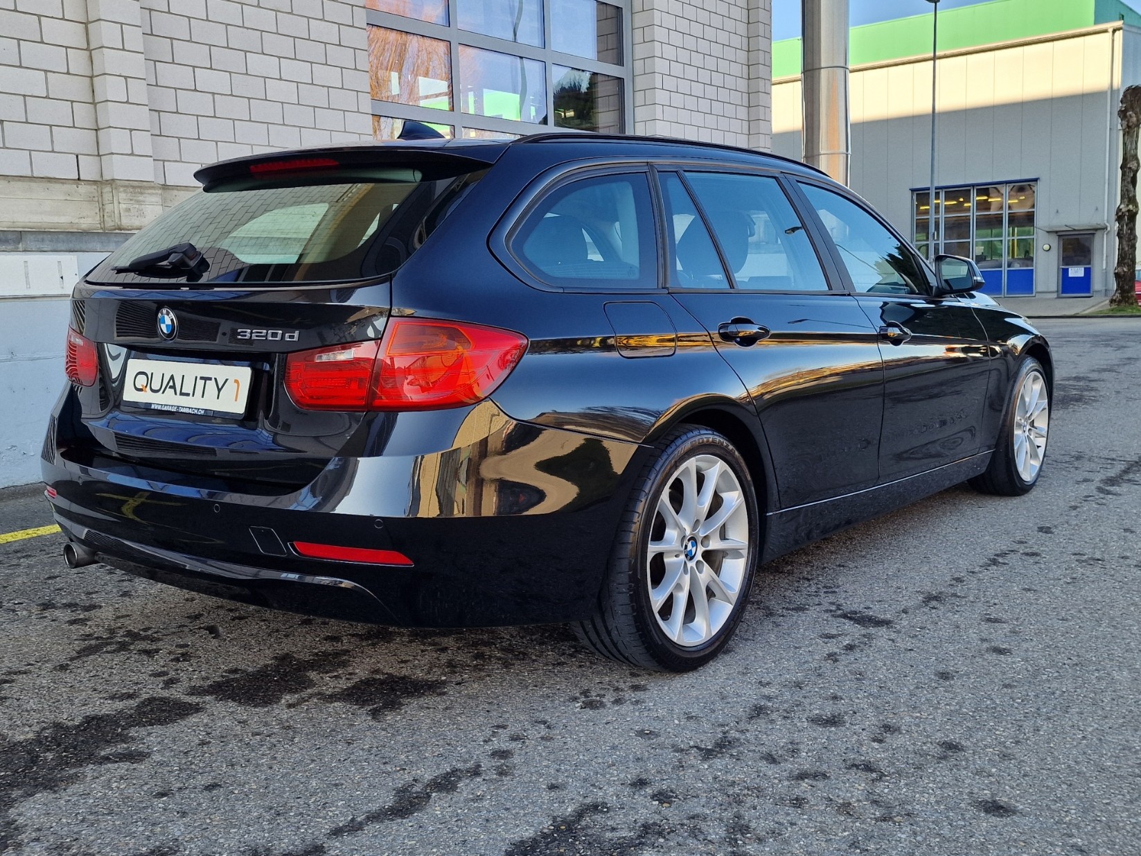BMW 320d Touring Steptronic-image-4