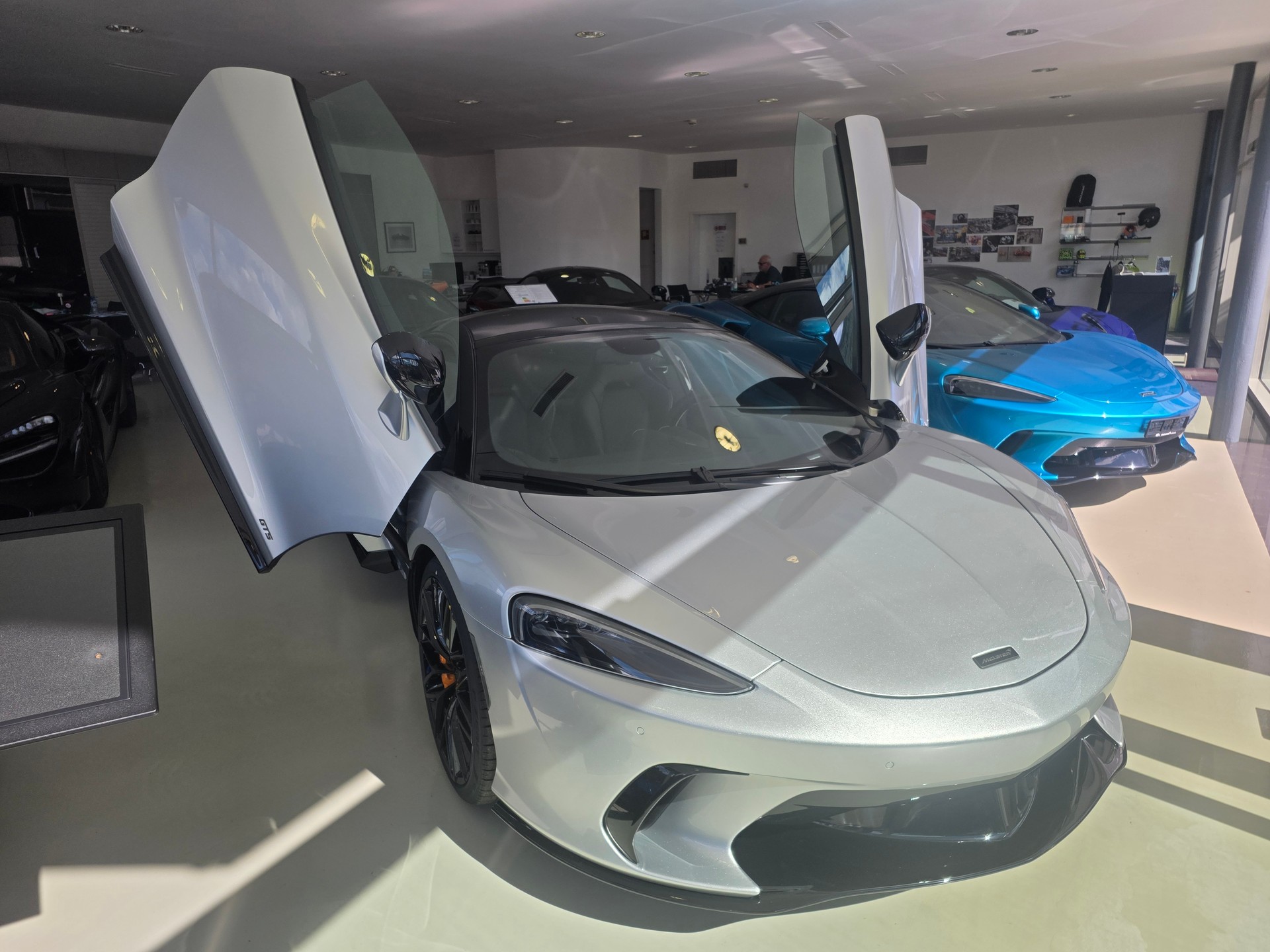McLAREN NEW GTS 635cv-image-7
