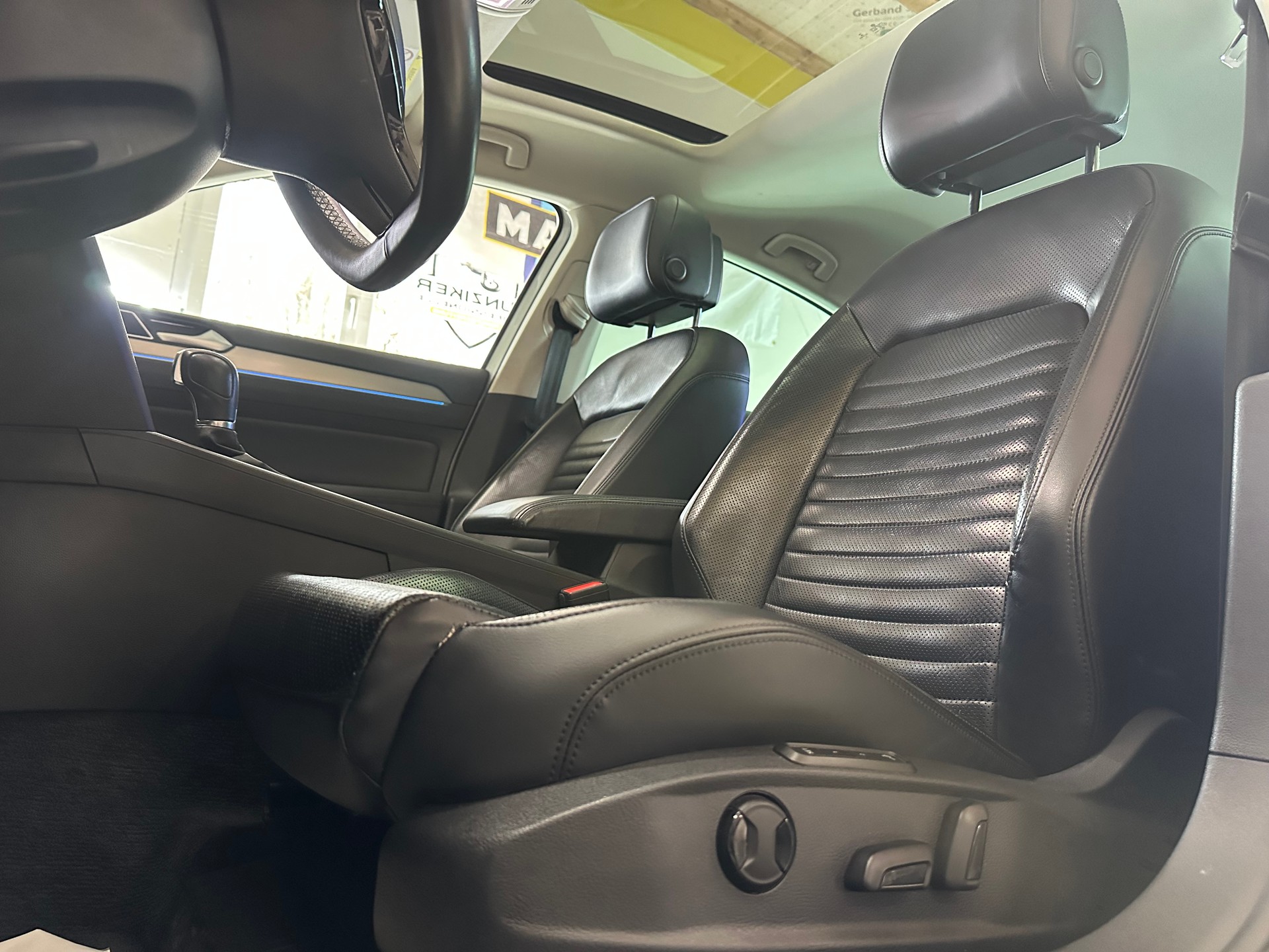 VW Passat 2.0 TSI BMT Sport DSG-image-10
