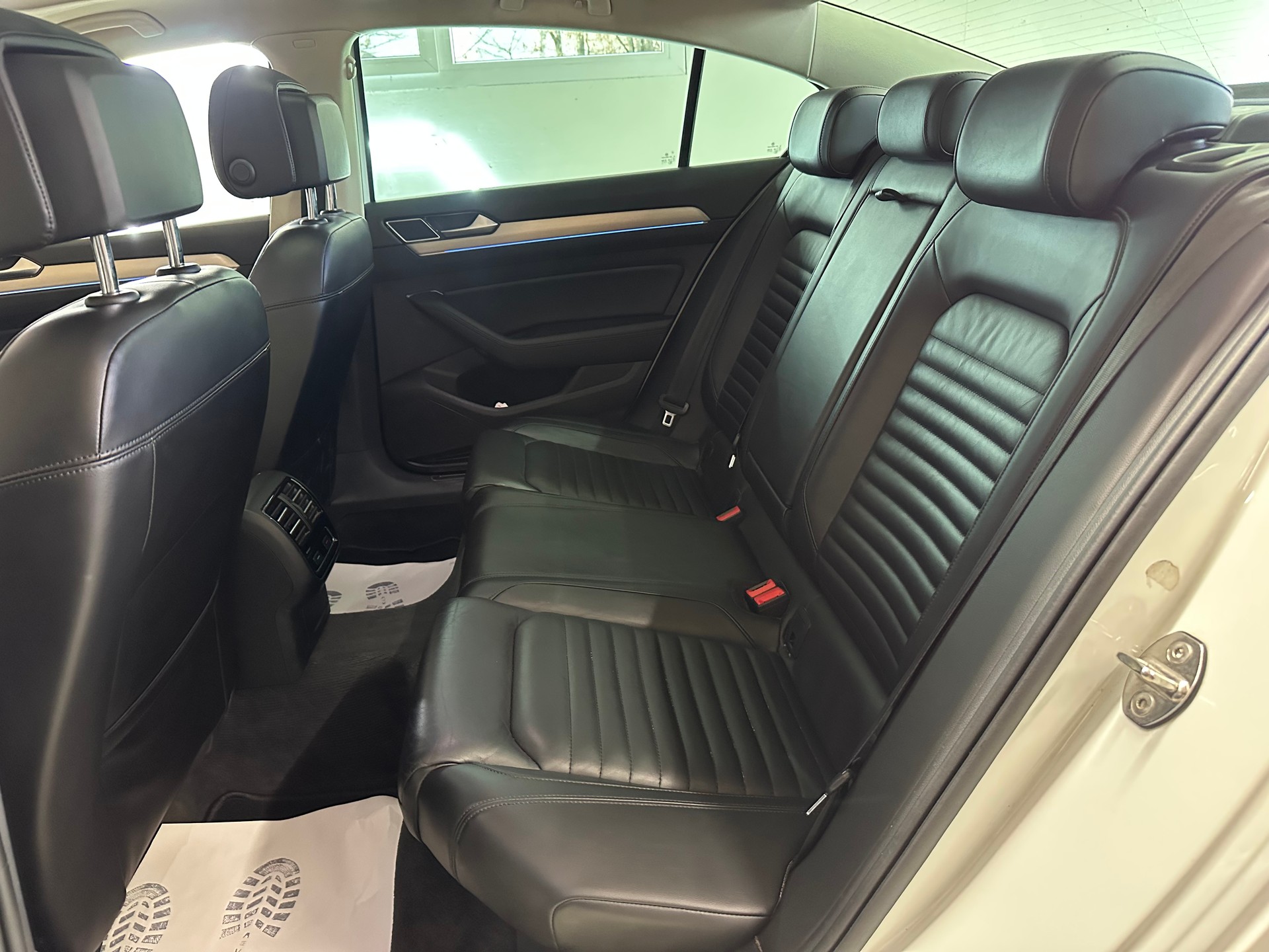VW Passat 2.0 TSI BMT Sport DSG-image-15