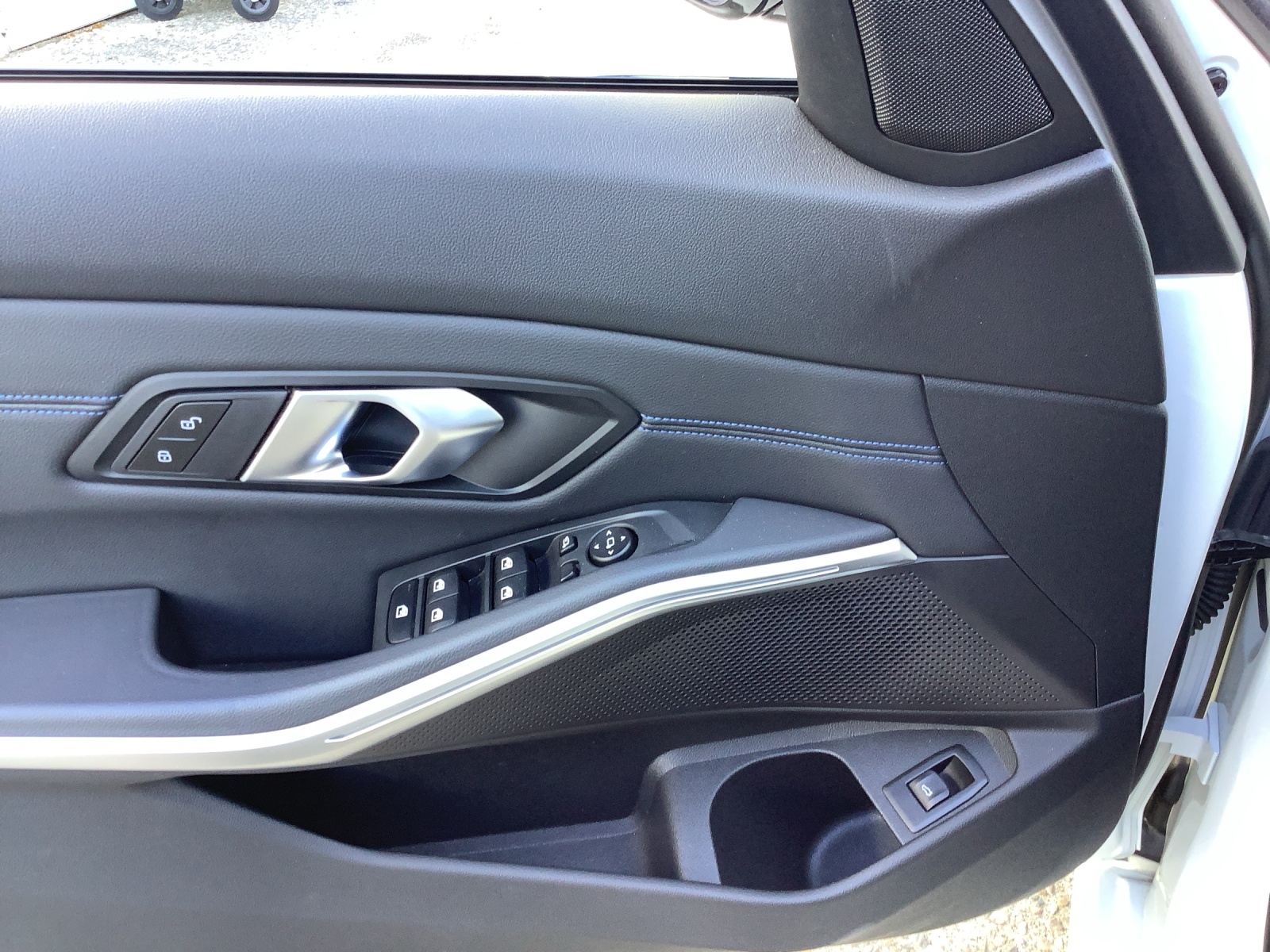 BMW 320d xDr 48V Tour M Sport-image-19