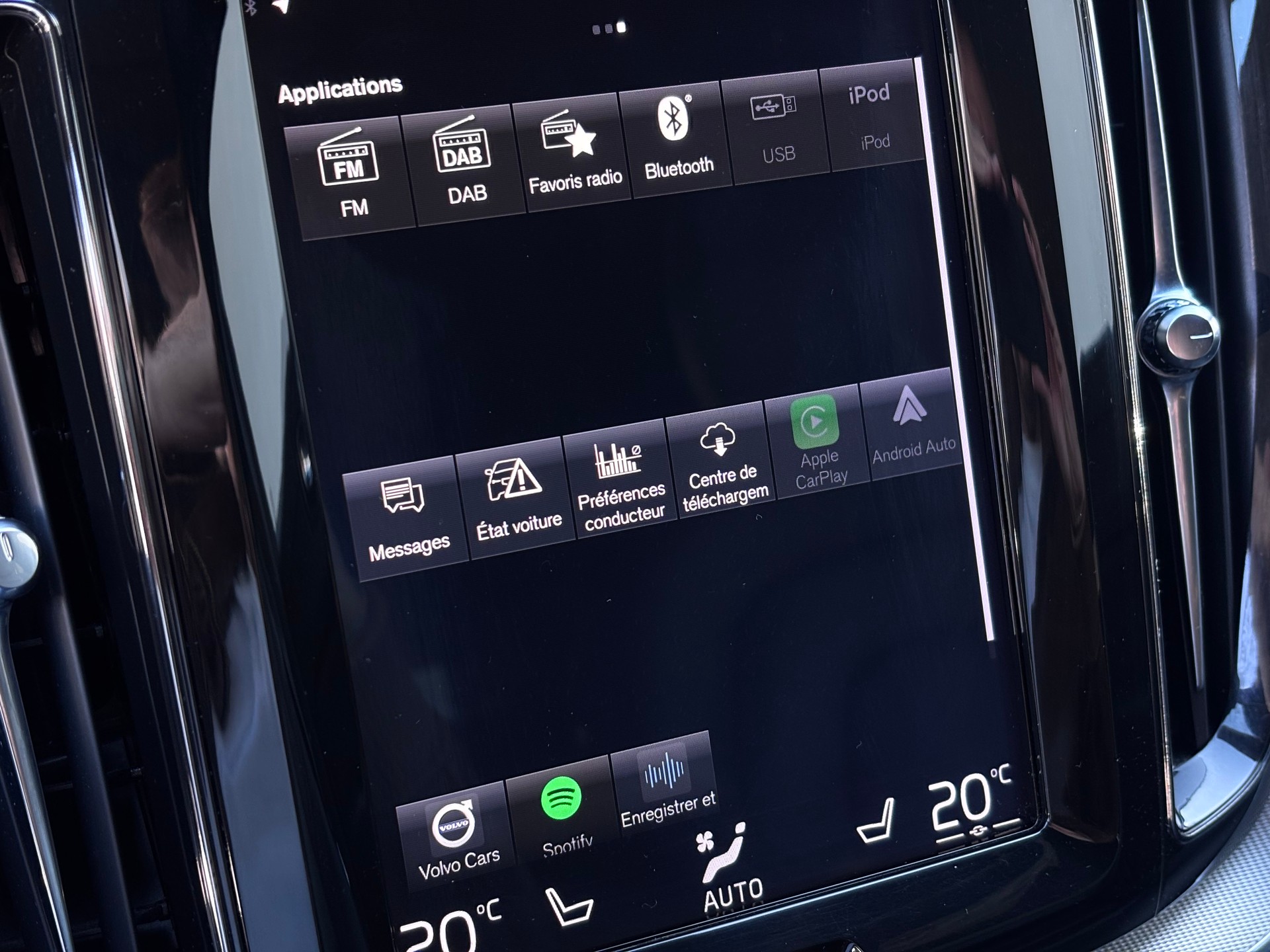 VOLVO XC60 B4 Diesel Mild Hybrid AWD R-Design Geartronic-image-22