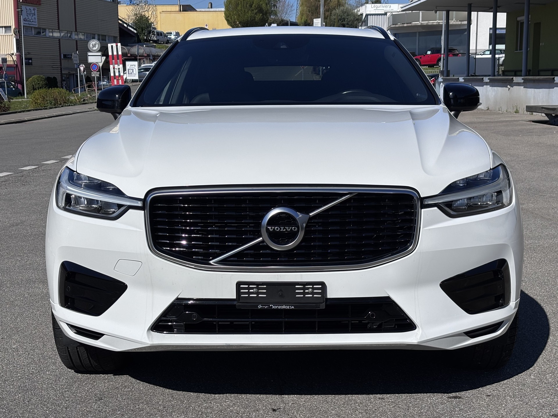 VOLVO XC60 B4 Diesel Mild Hybrid AWD R-Design Geartronic-showroom-element-2