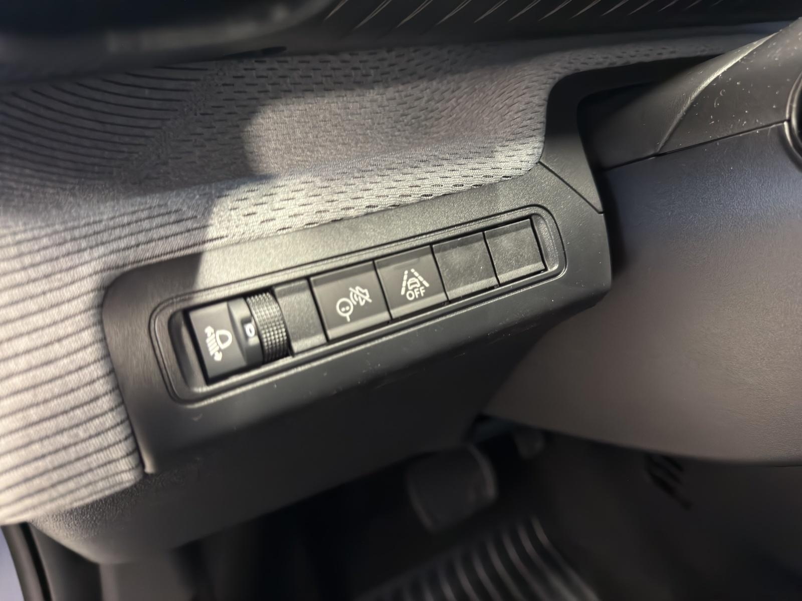 CITROEN C3 1.2 Hybrid Max-image-16