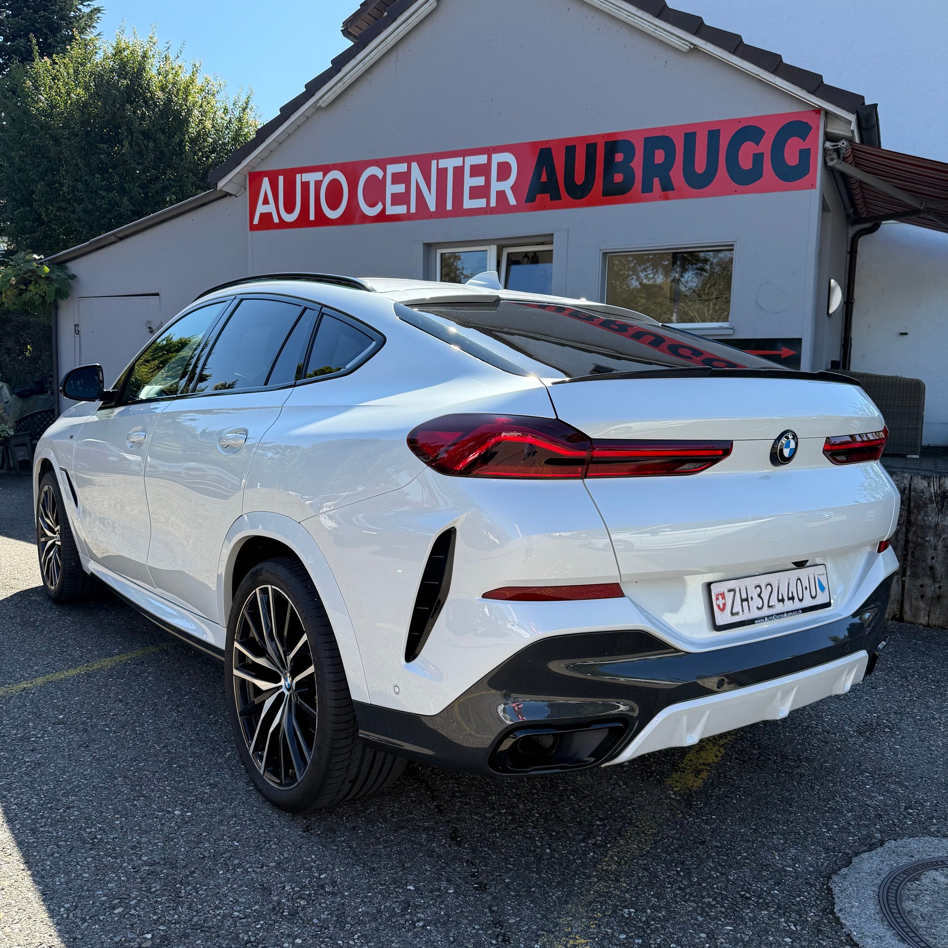 BMW X6 xDrive 48V 30d M Sport Steptronic *LEDER / PANORAMA-DACH / 22 ZOLL ALU / CARBON-PAKET*-showroom-element-2