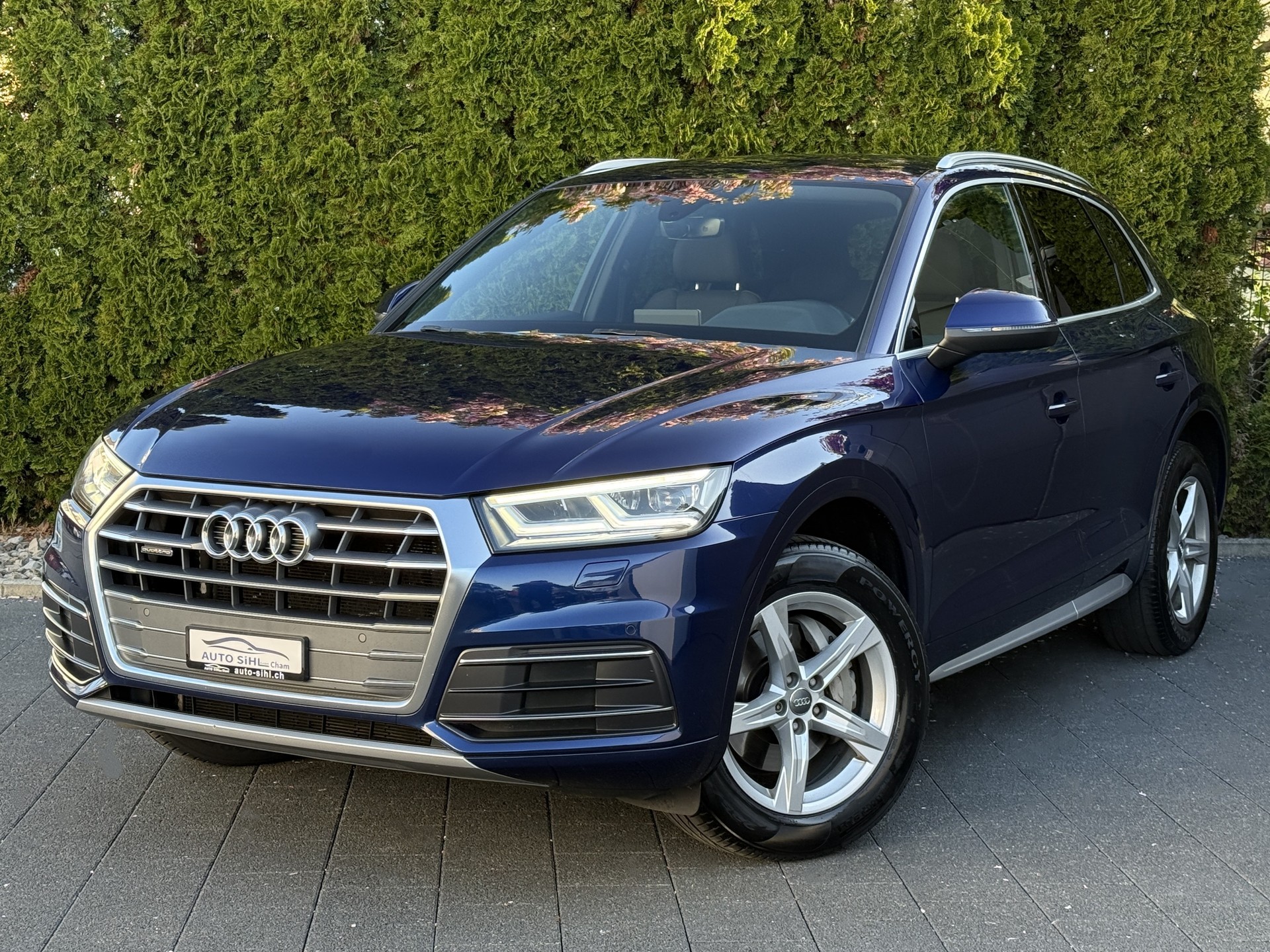 AUDI Q5 2.0 TDI sport quattro S-tronic-showroom-element-1