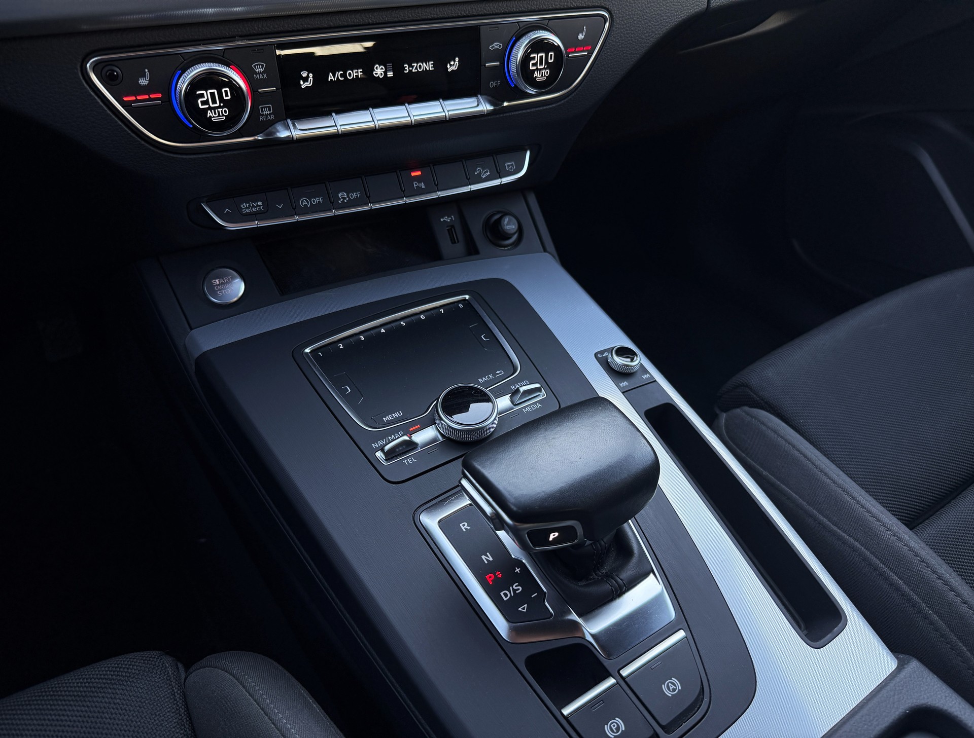 AUDI Q5 2.0 TDI sport quattro S-tronic-image-18