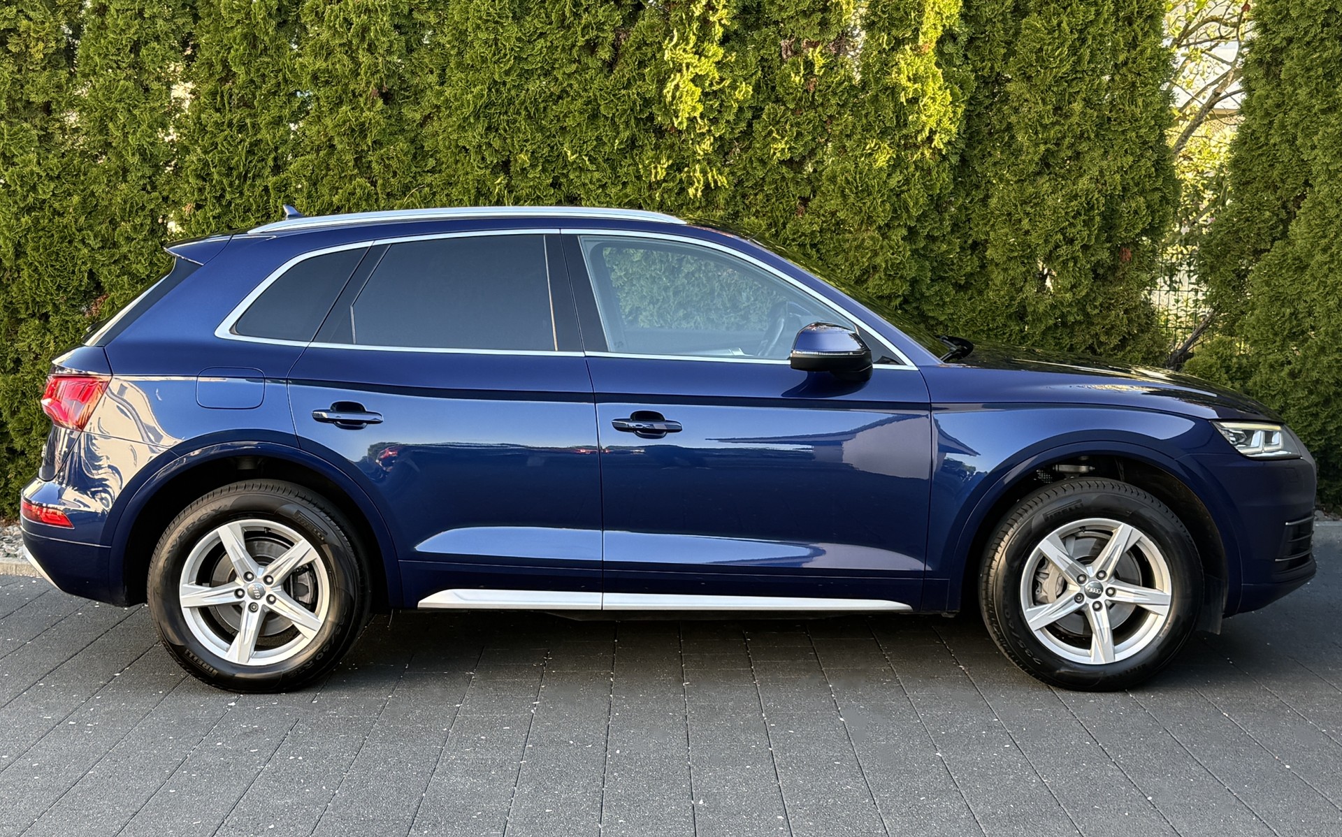 AUDI Q5 2.0 TDI sport quattro S-tronic-image-7