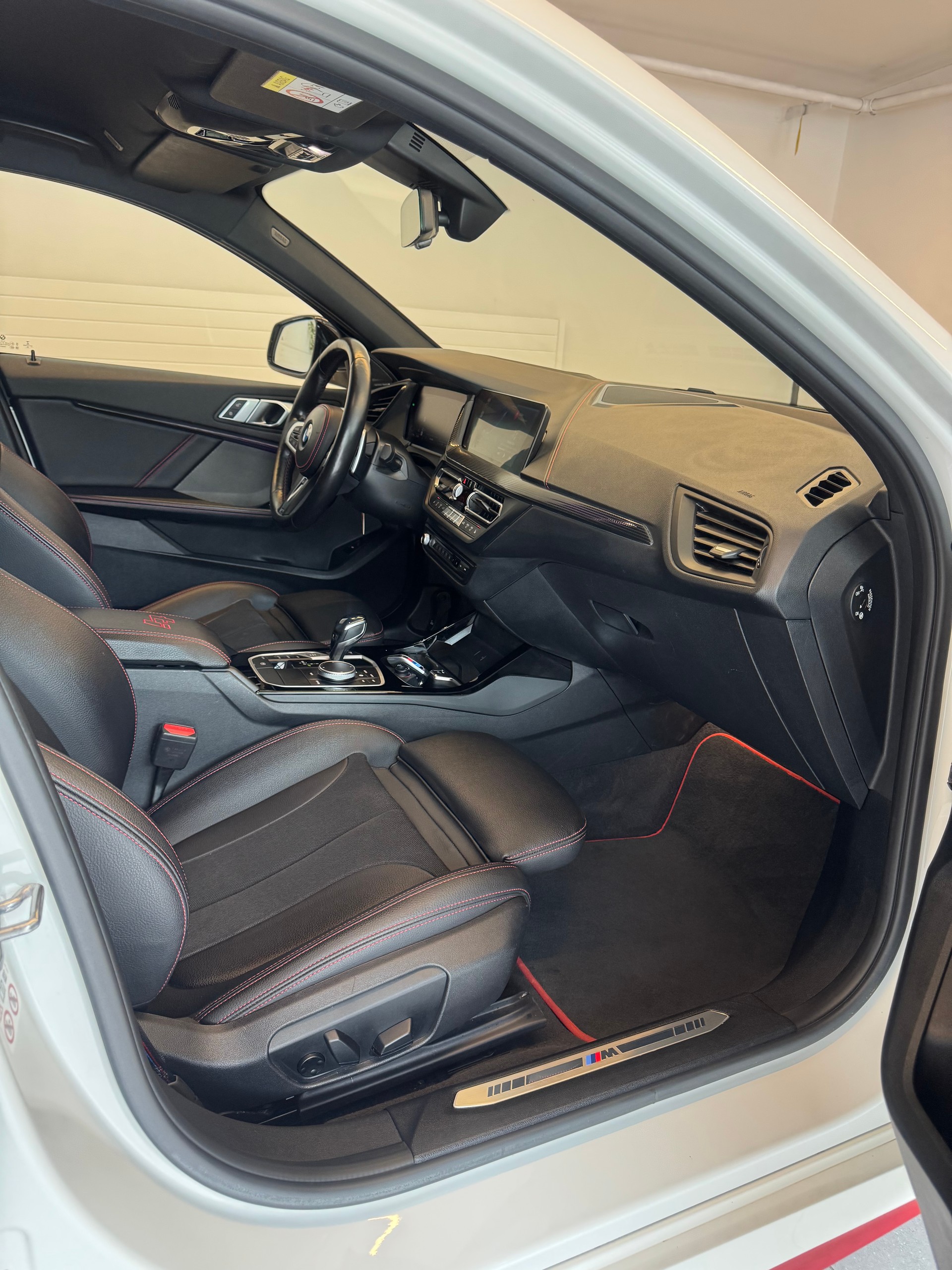 BMW 128ti Steptronic*CH-Fahrzeug*-image-12