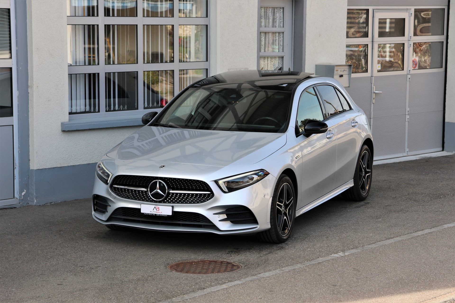 MERCEDES-BENZ A 250e AMG Line 8G-DCT (CH)