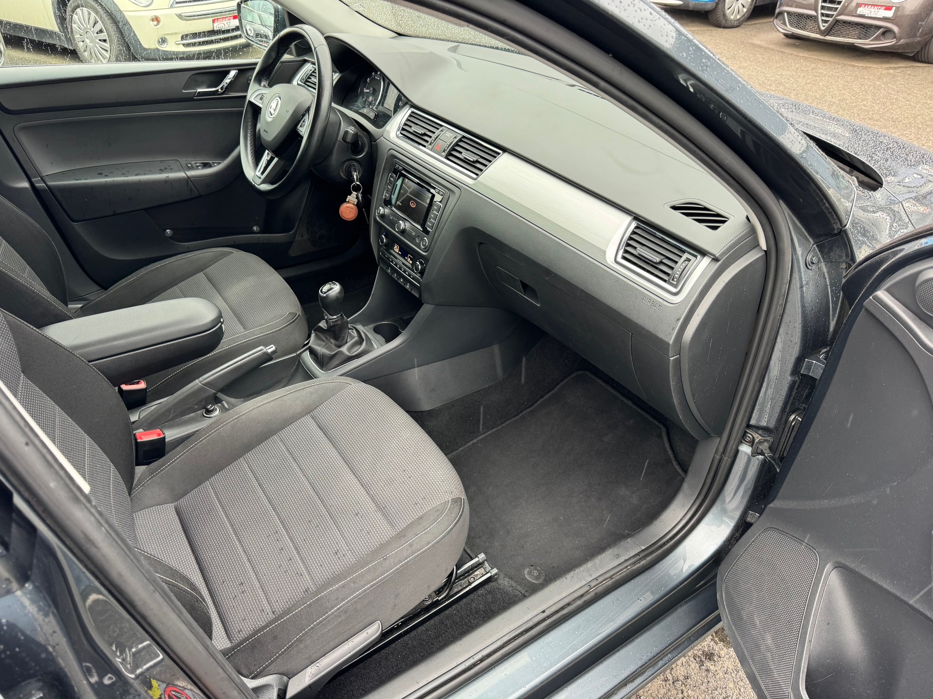 SKODA Rapid 1.2 TSI Elegance-image-12